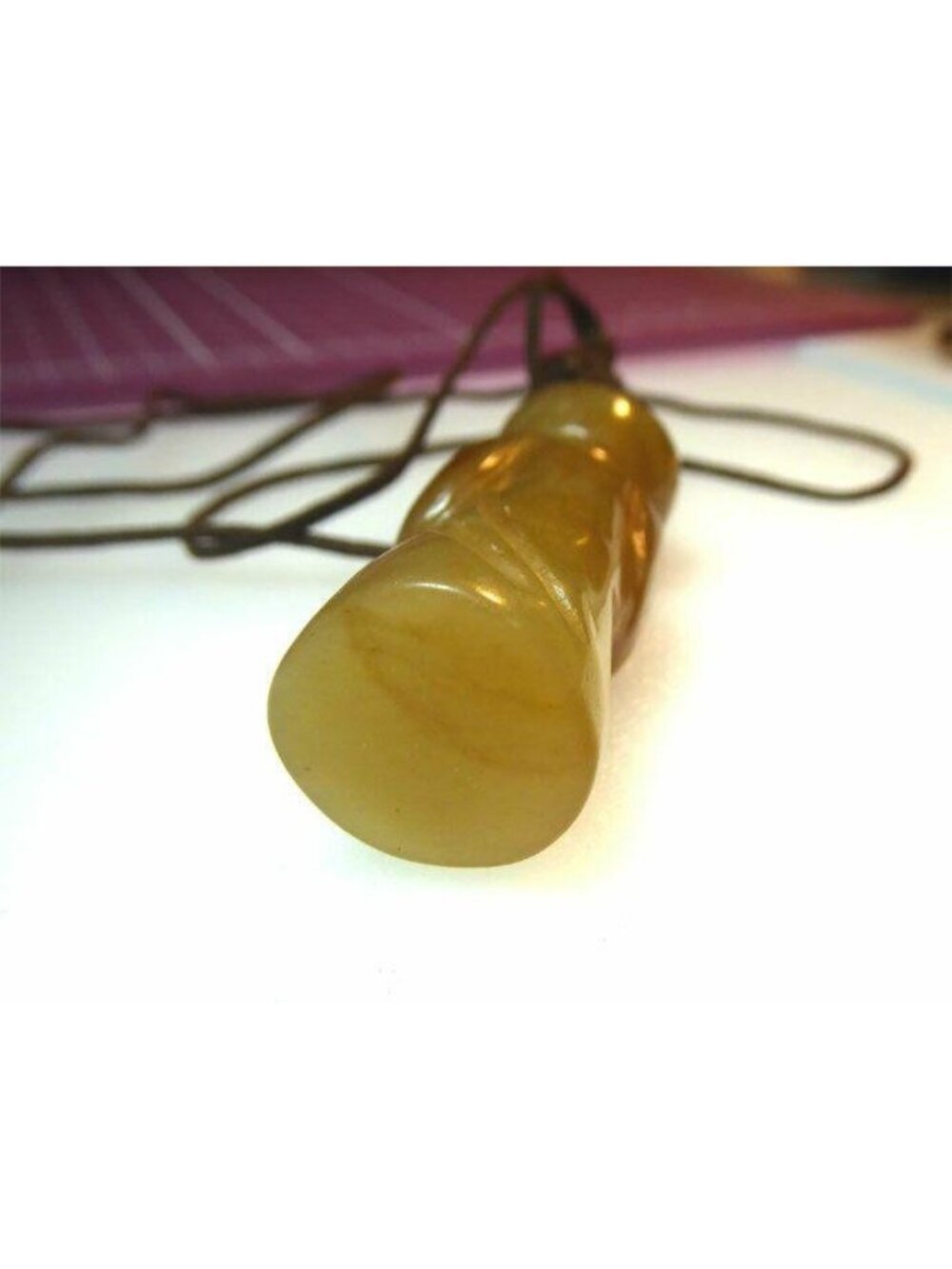 Vintage 2.5" Hand-Carved Russet Hetian Jade Figurine Pendant - Tang Style - Picture 8 of 8